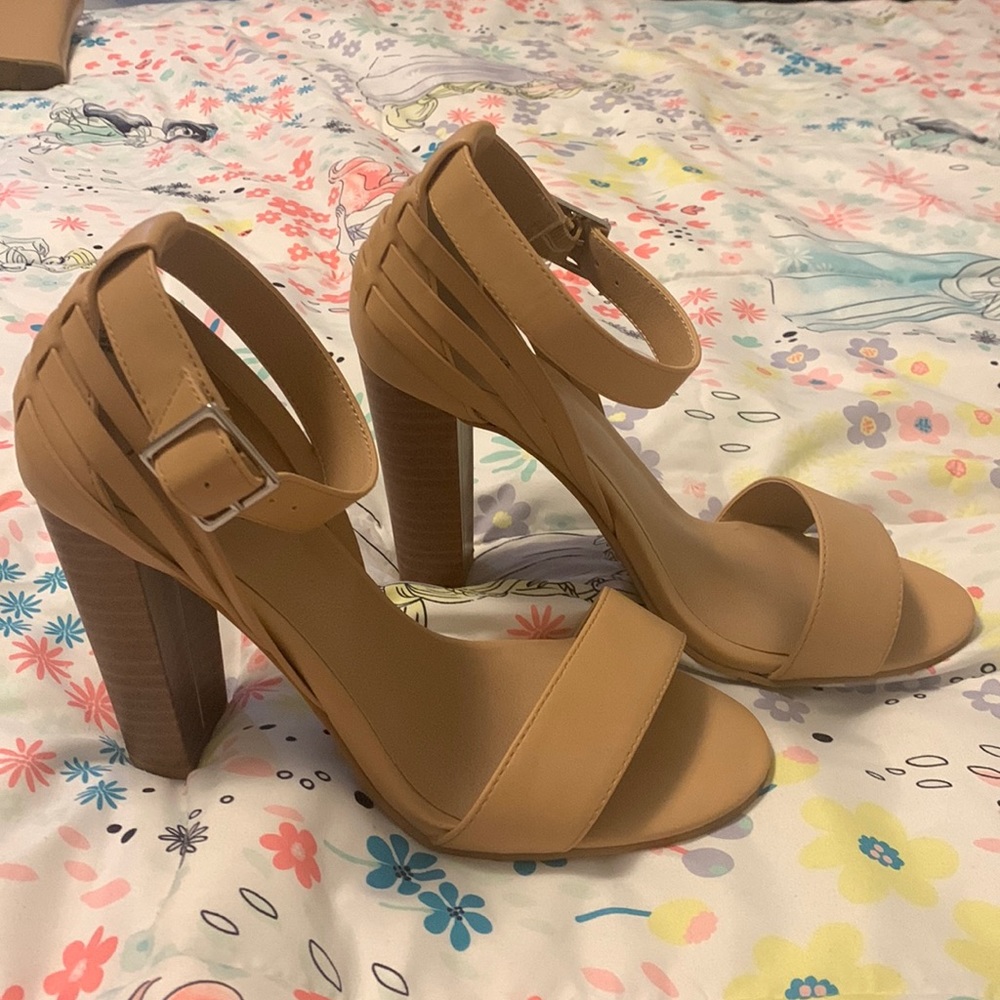 New Torrid Tan Heels size 9W
